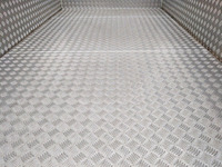 三菱ふそうキャンターガッツ平ボディ小型（2t・3t）[写真14]