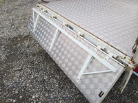 三菱ふそうキャンターガッツ平ボディ小型（2t・3t）[写真17]