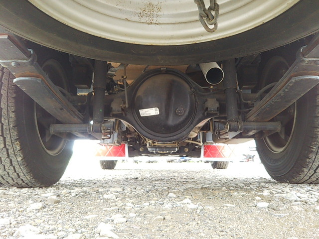 三菱ふそうキャンターガッツ平ボディ小型（2t・3t）[写真24]