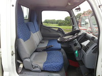 三菱ふそうキャンターガッツ平ボディ小型（2t・3t）[写真31]