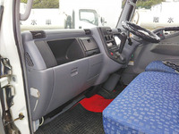 三菱ふそうキャンターガッツ平ボディ小型（2t・3t）[写真34]