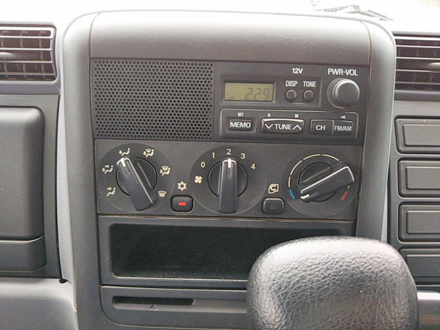 三菱ふそうキャンターガッツ平ボディ小型（2t・3t）[写真37]