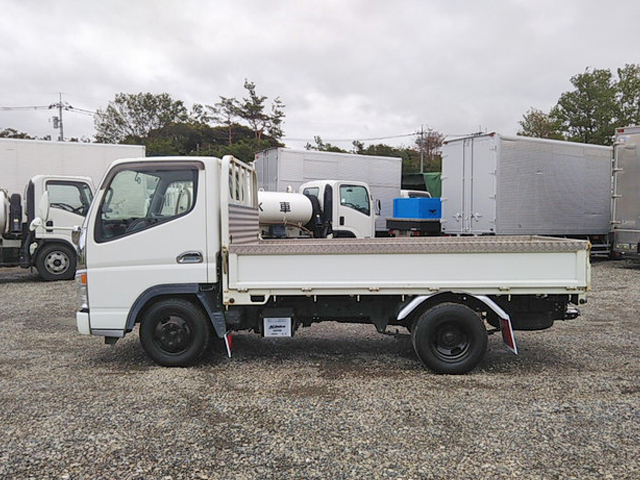 三菱ふそうキャンターガッツ平ボディ小型（2t・3t）[写真05]