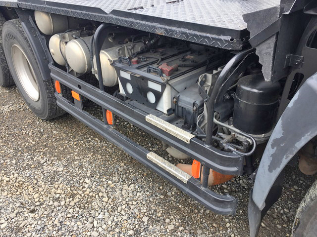 日野プロフィアトレーラーヘッド（トラクターヘッド）大型（10t）[写真20]