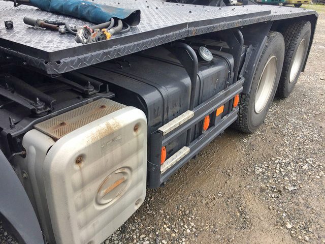 日野プロフィアトレーラーヘッド（トラクターヘッド）大型（10t）[写真21]