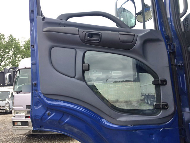 日野プロフィアトレーラーヘッド（トラクターヘッド）大型（10t）[写真28]