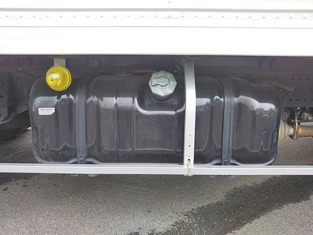 いすゞエルフアルミバン小型（2t・3t）[写真20]