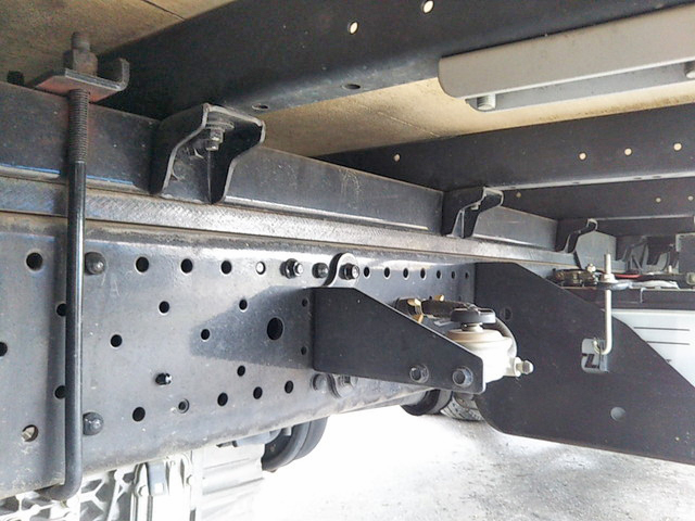 いすゞエルフアルミバン小型（2t・3t）[写真23]