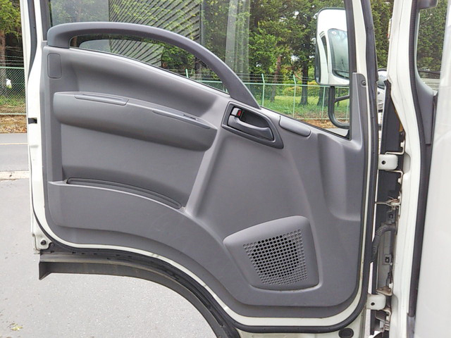 いすゞエルフアルミバン小型（2t・3t）[写真29]