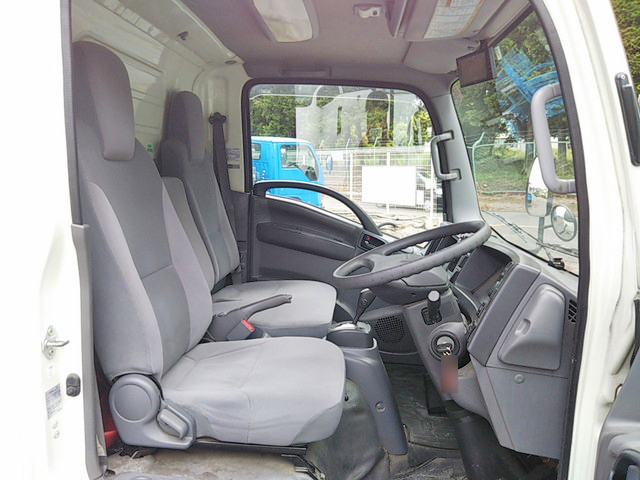 いすゞエルフアルミバン小型（2t・3t）[写真31]