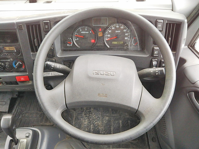 いすゞエルフアルミバン小型（2t・3t）[写真36]