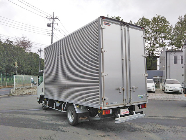 いすゞエルフアルミバン小型（2t・3t）[写真04]