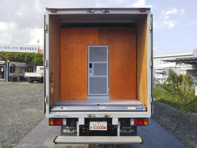 いすゞエルフアルミバン小型（2t・3t）[写真11]