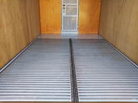 いすゞエルフアルミバン小型（2t・3t）[写真15]