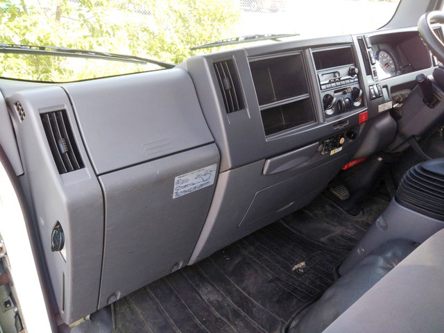 いすゞエルフアルミバン小型（2t・3t）[写真34]