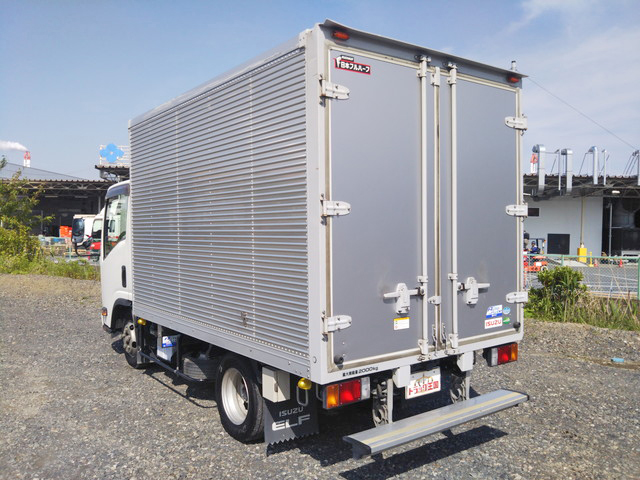 いすゞエルフアルミバン小型（2t・3t）[写真04]