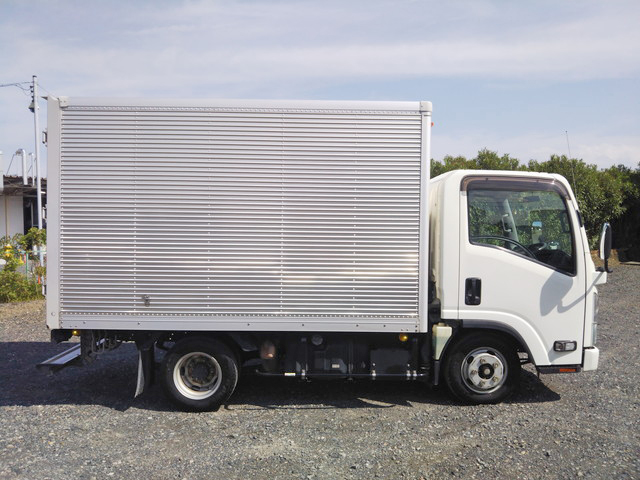 いすゞエルフアルミバン小型（2t・3t）[写真06]