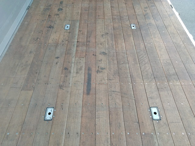 UDトラックスクオンアルミウイング大型（10t）[写真15]