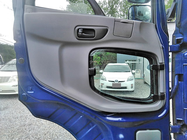 UDトラックスクオンアルミウイング大型（10t）[写真28]