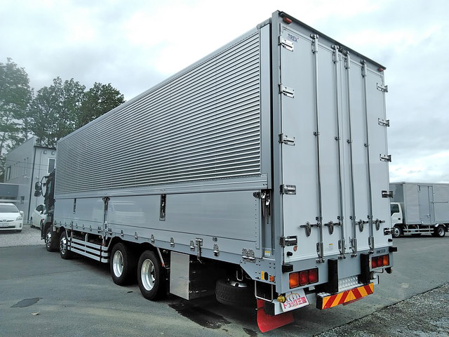 UDトラックスクオンアルミウイング大型（10t）[写真04]