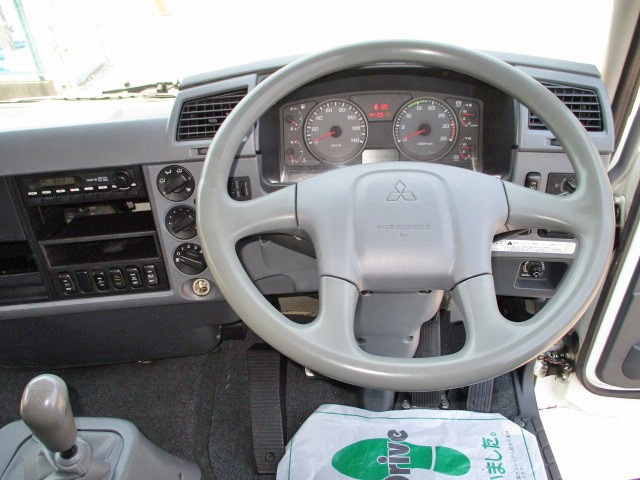 三菱ふそうファイターアルミバン中型（4t）[写真36]