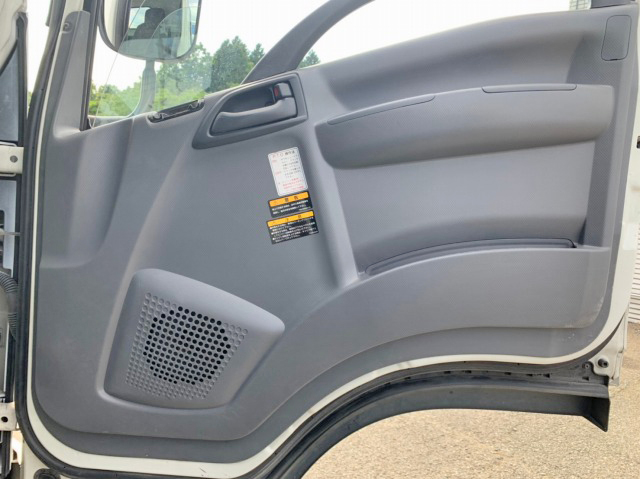 いすゞエルフセーフティローダー小型（2t・3t）[写真31]