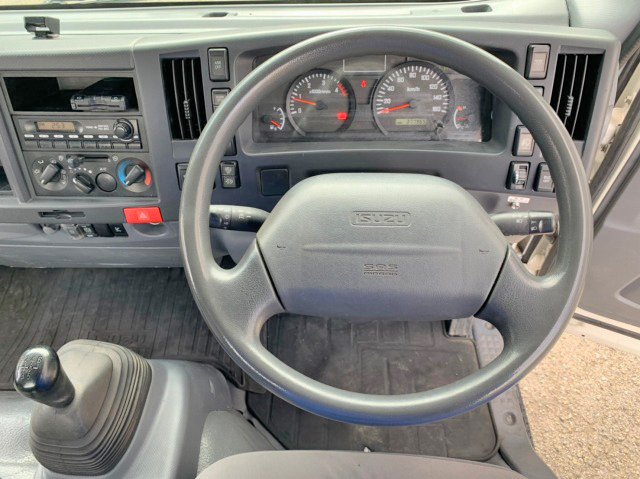 いすゞエルフセーフティローダー小型（2t・3t）[写真35]