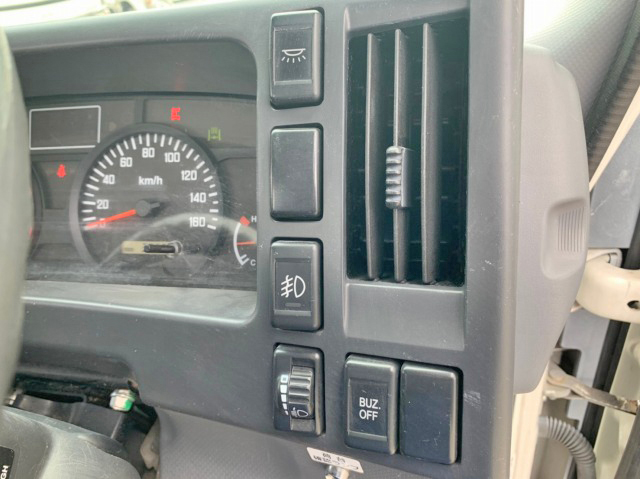 いすゞエルフセーフティローダー小型（2t・3t）[写真38]