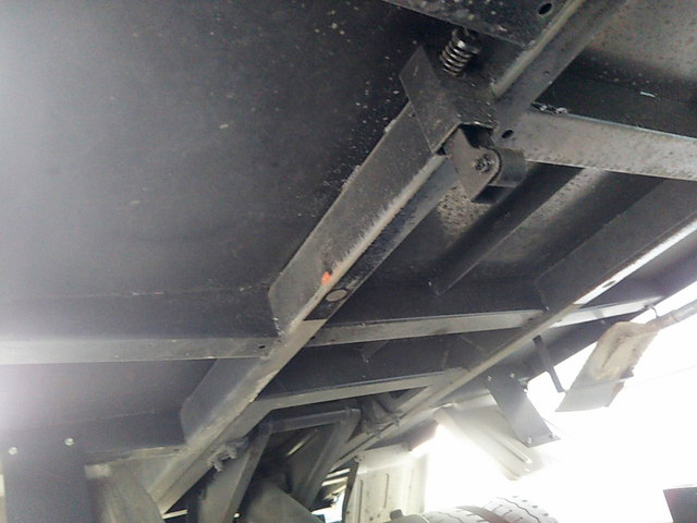 三菱ふそうキャンターダンプ小型（2t・3t）[写真13]