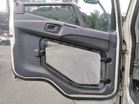 三菱ふそうファイター冷蔵冷凍ウイング中型（4t）[写真25]