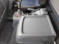 三菱ふそうファイター冷蔵冷凍ウイング中型（4t）[写真34]