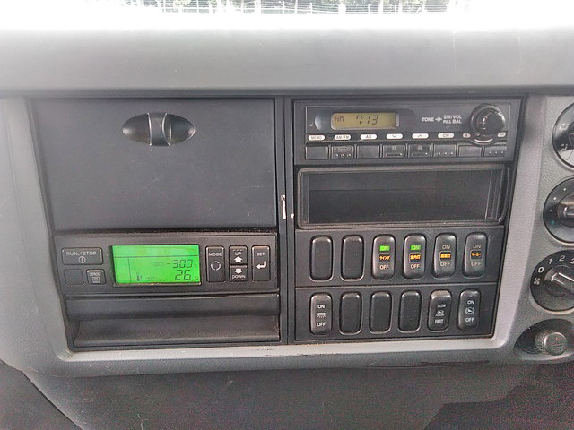 三菱ふそうファイター冷蔵冷凍ウイング中型（4t）[写真35]