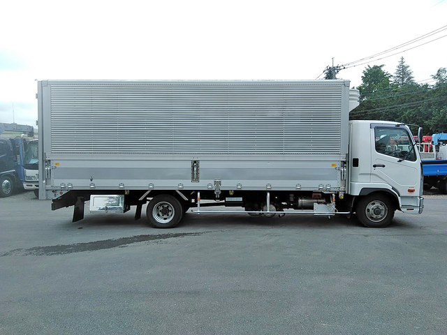 三菱ふそうファイター冷蔵冷凍ウイング中型（4t）[写真06]