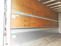 いすゞフォワードアルミウイング中型（4t）[写真12]