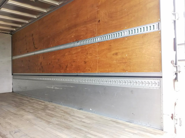 いすゞフォワードアルミウイング中型（4t）[写真13]