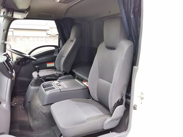 いすゞフォワードアルミウイング中型（4t）[写真34]