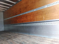 いすゞフォワードアルミウイング中型（4t）[写真12]