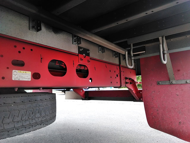 いすゞフォワードアルミウイング中型（4t）[写真16]