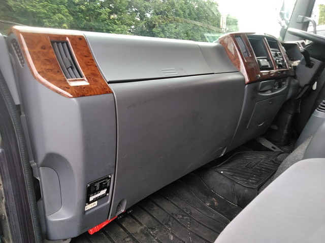 いすゞフォワードアルミウイング中型（4t）[写真34]