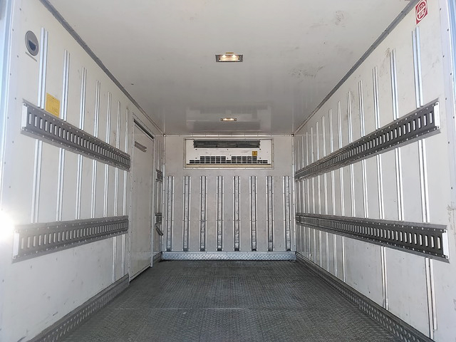 日野デュトロ冷凍車（冷蔵車）小型（2t・3t）[写真11]