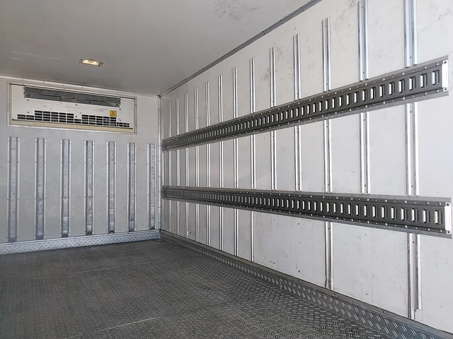 日野デュトロ冷凍車（冷蔵車）小型（2t・3t）[写真13]