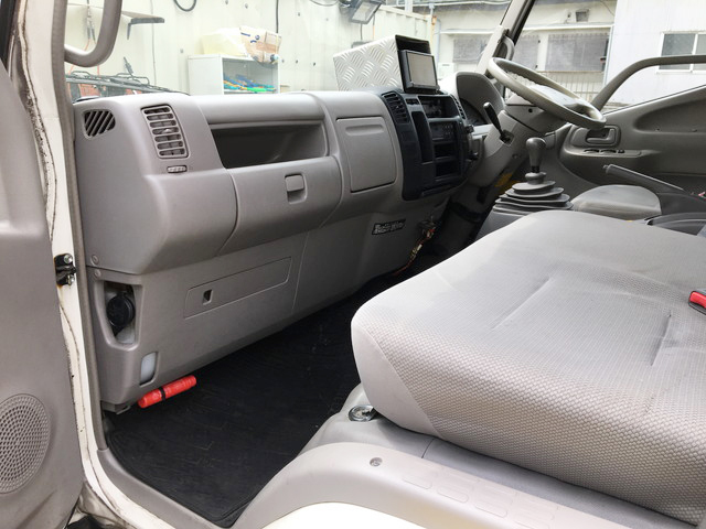 日野デュトロ冷凍車（冷蔵車）小型（2t・3t）[写真31]