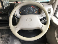 日野デュトロ冷凍車（冷蔵車）小型（2t・3t）[写真35]