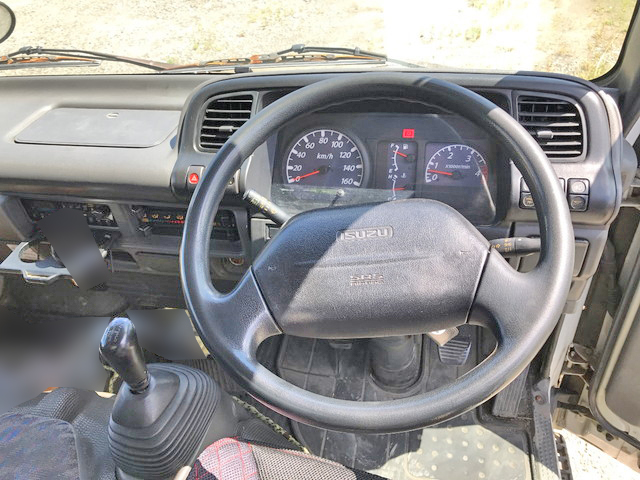 いすゞエルフアルミバン小型（2t・3t）[写真21]