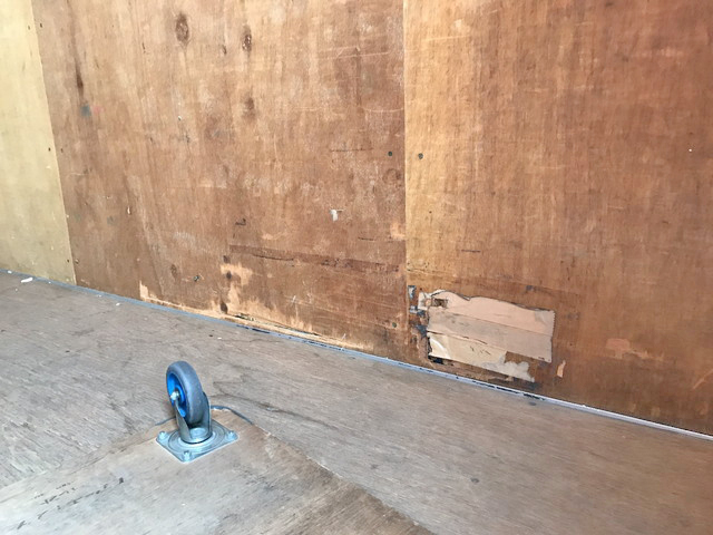 いすゞエルフアルミバン小型（2t・3t）[写真08]