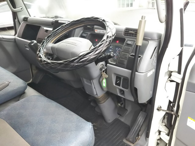 三菱ふそうキャンターダンプ小型（2t・3t）[写真33]