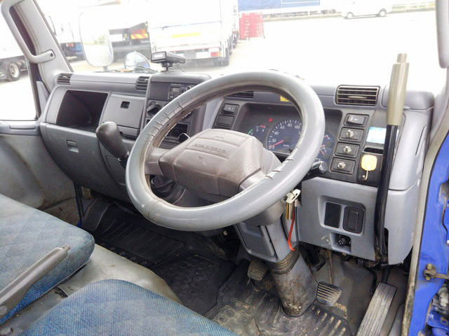 三菱ふそうキャンターダンプ小型（2t・3t）[写真34]