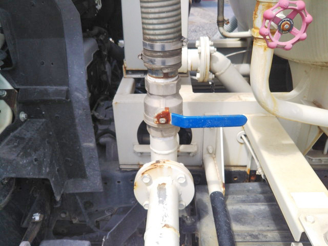 いすゞエルフ散水車小型（2t・3t）[写真13]