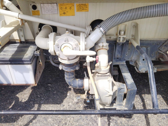 いすゞエルフ散水車小型（2t・3t）[写真09]