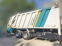 いすゞギガパッカー車（塵芥車）大型（10t）[写真03]